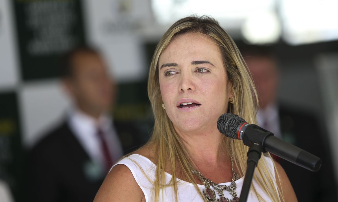 Governo do DF: Celina tem 36,6% das intenções de voto, diz Paraná Pesquisas