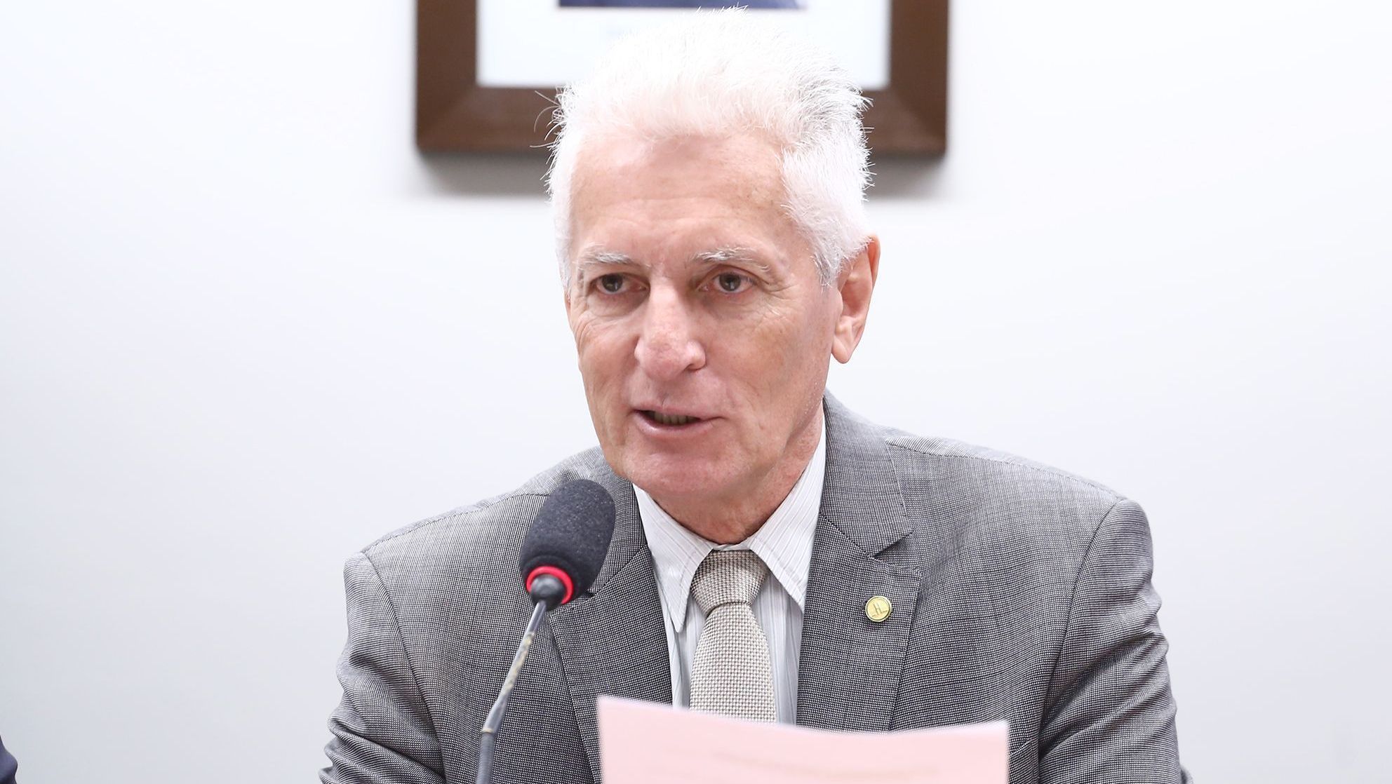 Rogério Correia se licencia do cargo após cirurgia para tratar um câncer
