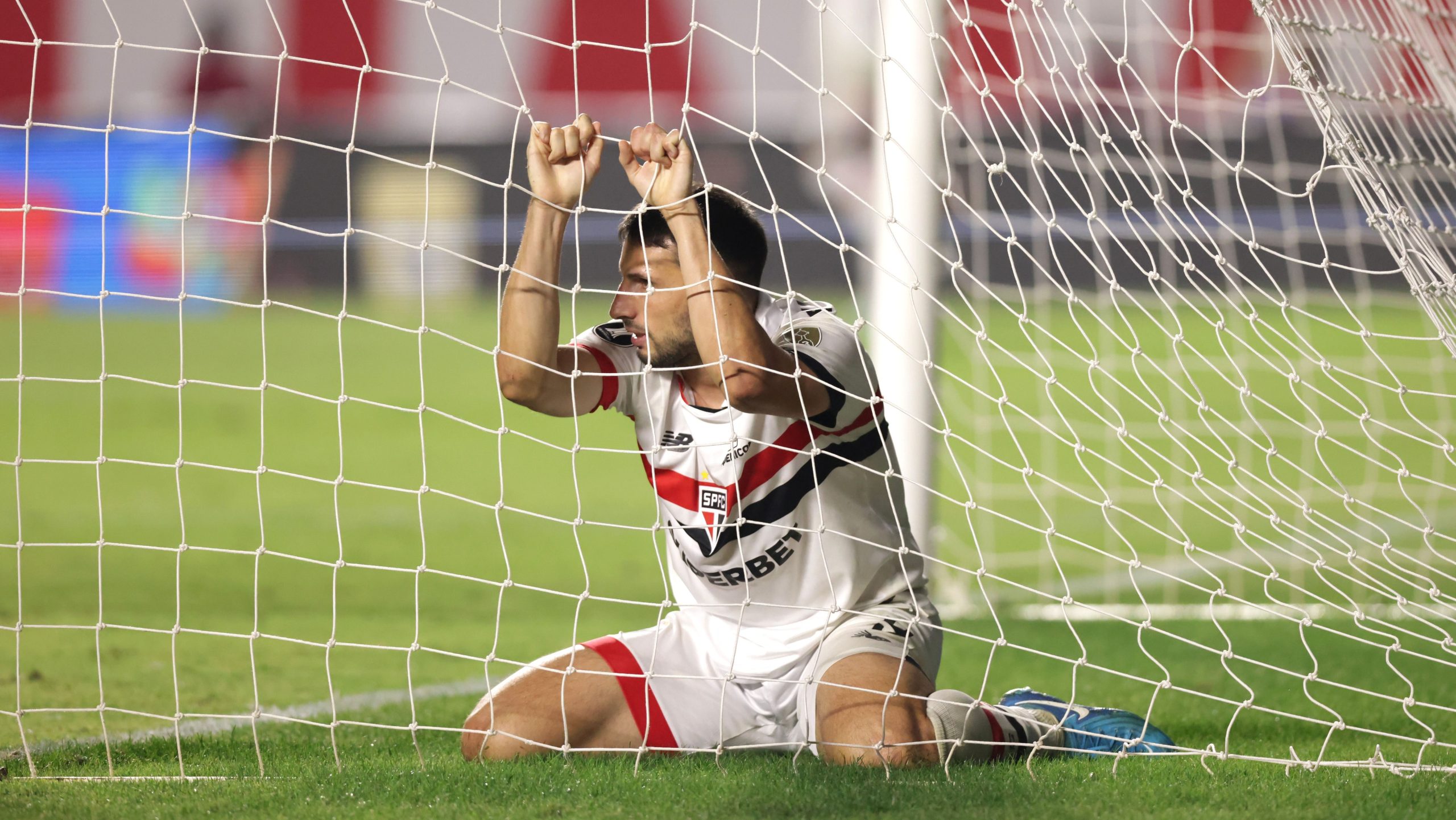 Sem Calleri, São Paulo perde referências e acende alerta sobre elenco