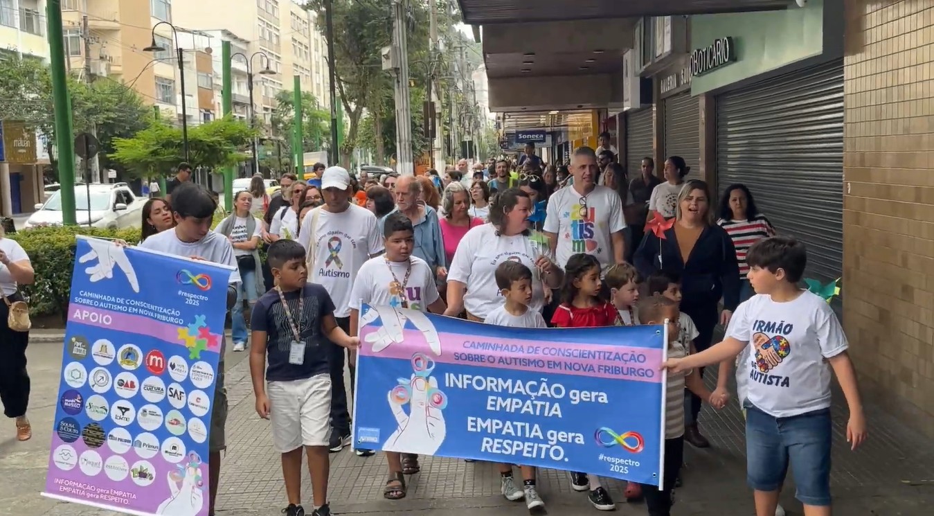Caminhada do Autismo reúne mais de 150 pessoas em Nova Friburgo e reforça luta por respeito e inclusão | Região Serrana