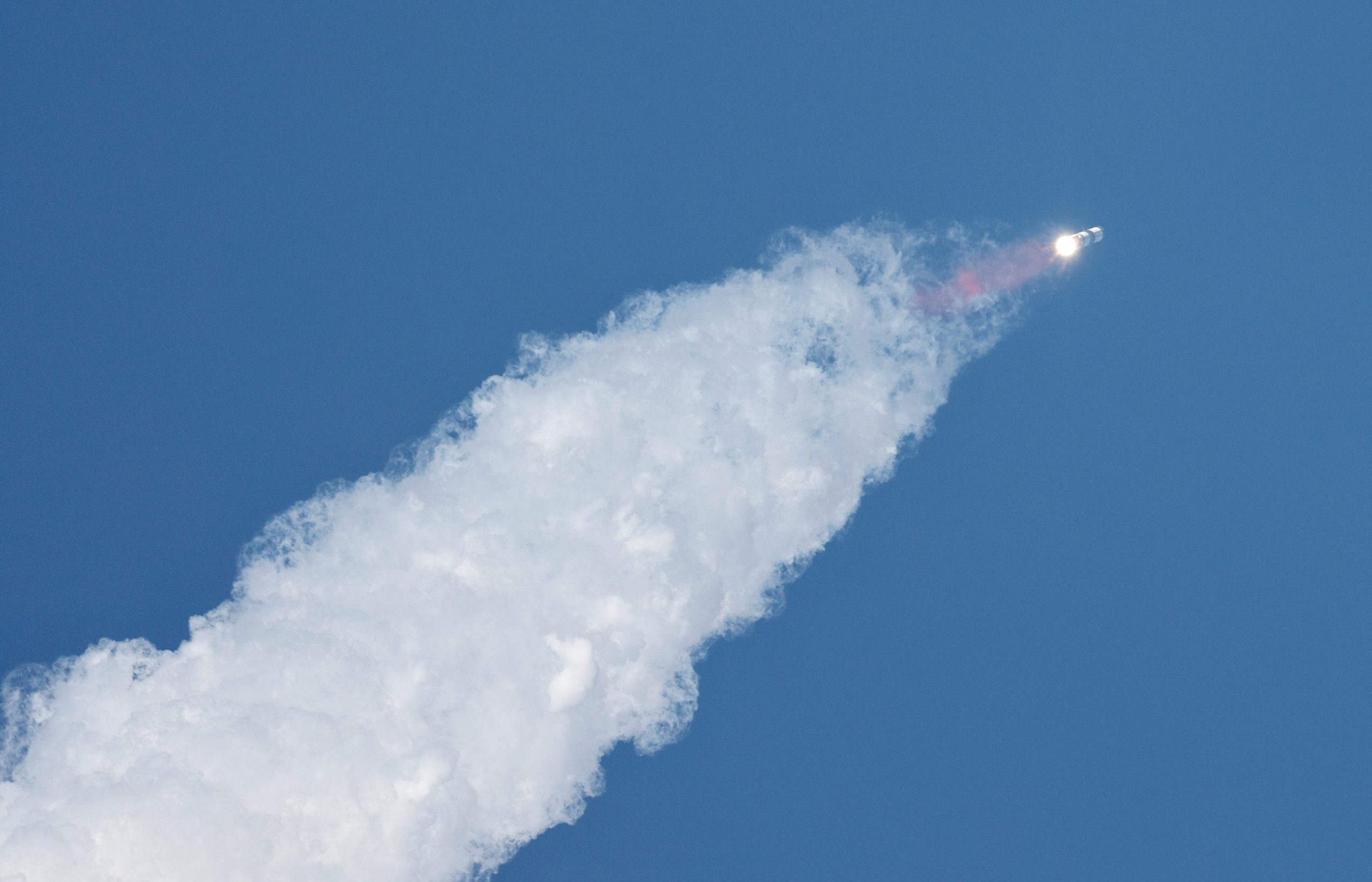 Por que deu (quase) tudo errado no 9º voo da Starship, de Musk