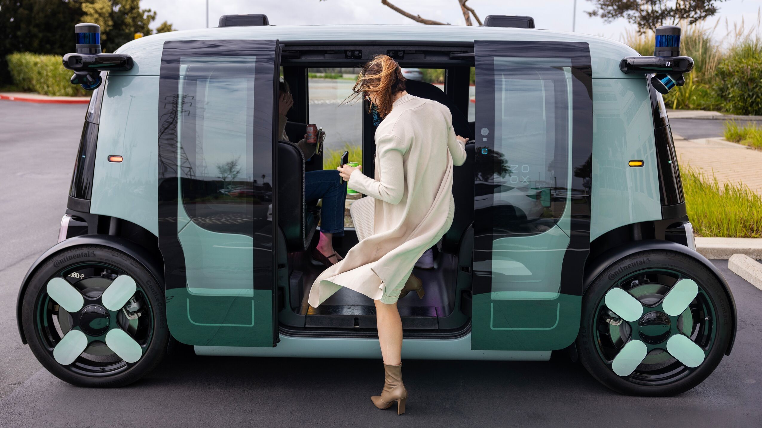 Amazon libera serviço de robotáxi sem custo em Las Vegas; cobrança ainda será definida
