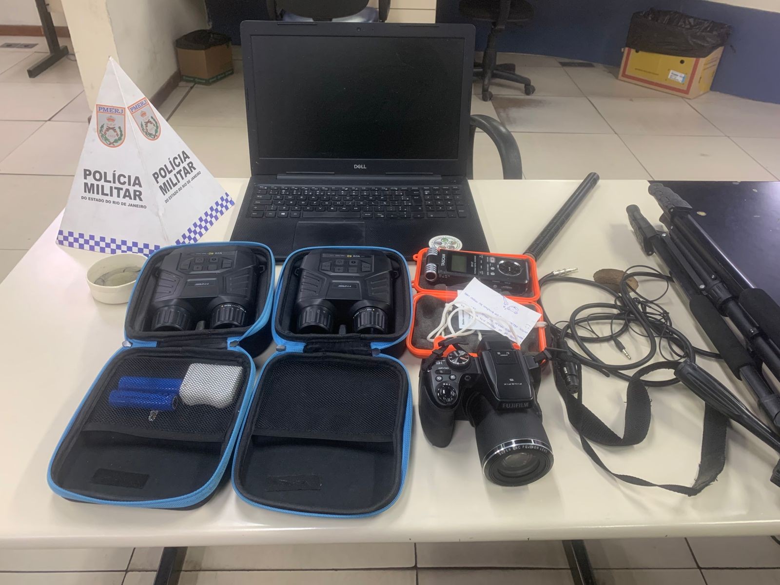 Homens armados roubam biólogo durante estudos na restinga de Maricá