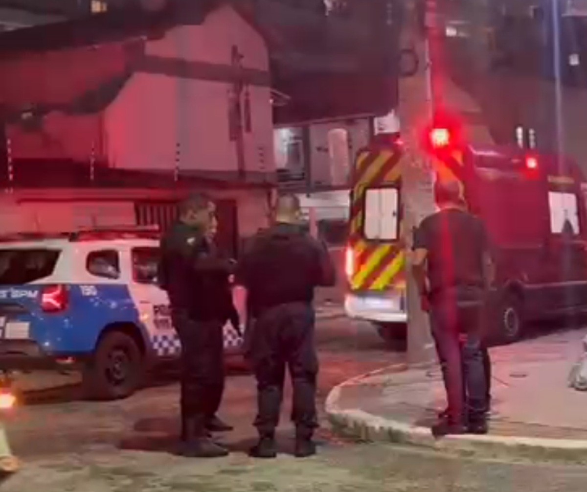 Homem em situação de rua é morto com tiro na cabeça em Cabo Frio